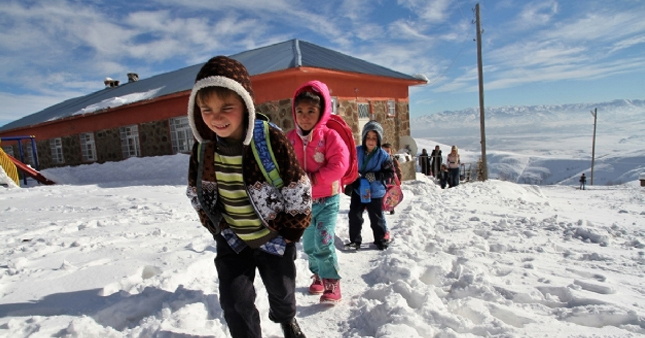 Isparta 12 Ocak çarşamba okullar tatil mi valik açıklaması
