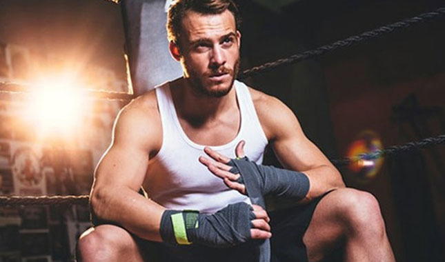 Kerem Bürsin Çin sinemasına el attı
