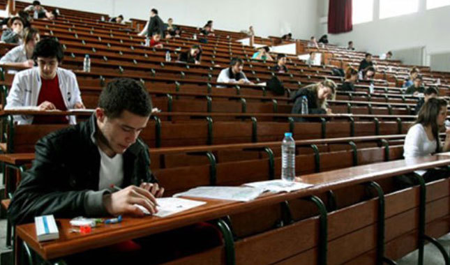 Üniversiteler bu yıl da dolmadı, 322 bin boş kontenjan