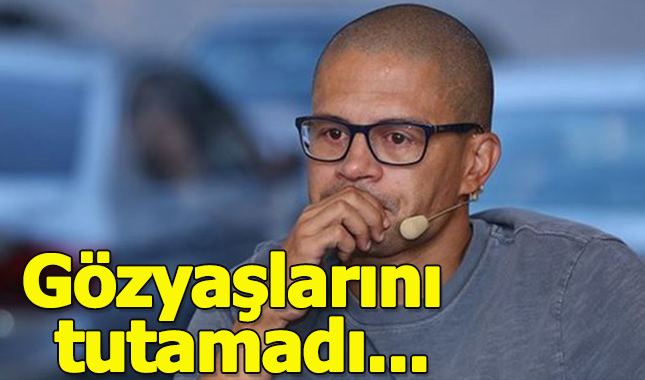 Taraftarlarla bir araya gelen Alex, gözyaşlarını tutamadı!