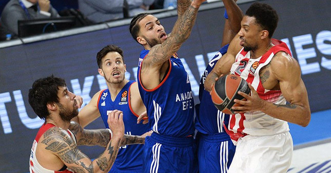 Anadolu Efes 64-60 Olympiakos - Maç Özeti