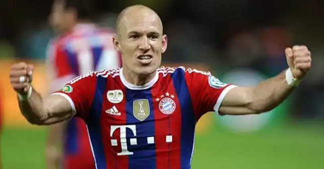 Arjen Robben imzayı attı