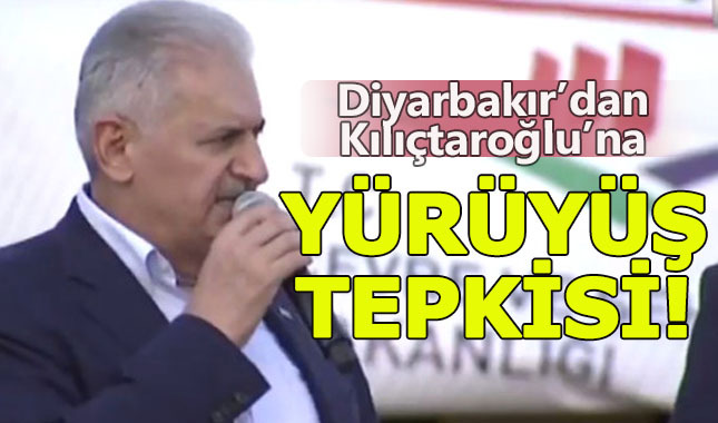 Başbakan:Yürüyeceksen darbeye karşı yürüyeceksin