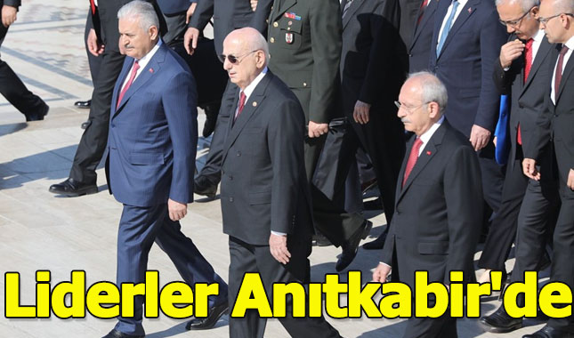 Başkent'te resmi törenler Anıtkabir'de başladı