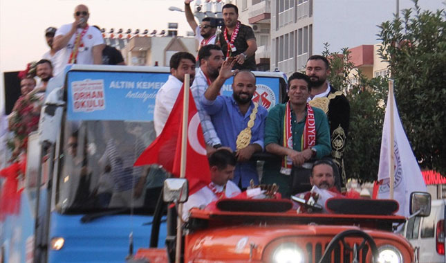 Başpehlivan Orhan Okulu memleketinde