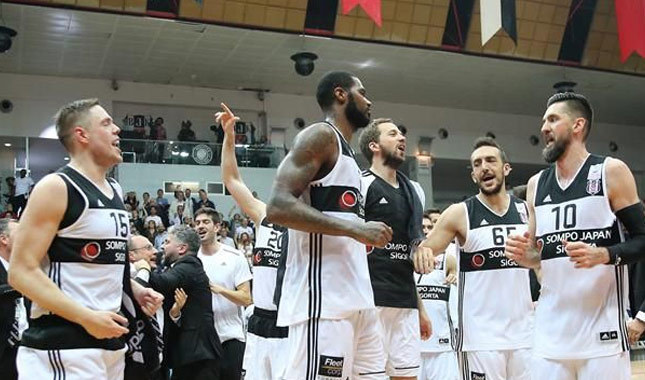 Beşiktaş Sompo Japan-Anadolu Efes: 74-72