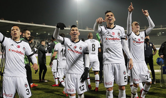 Beşiktaş kupada yarı finale kanatlandı