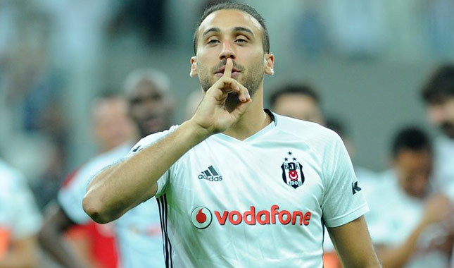 Cenk Tosun'a İngiliz kancası