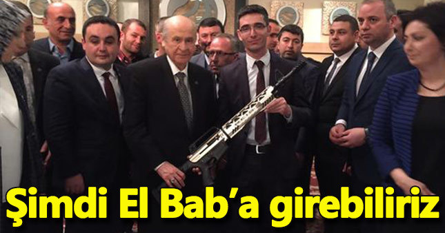 Devlet Bahçeli pompalı tüfekle poz verdi