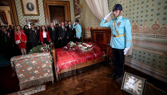 Dolmabahçe'de ziyaretçi rekoru kırıldı