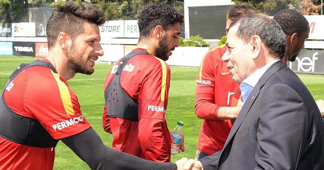 Dursun Özbek idmanı bastı