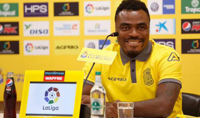 Emenike Las Palmas'ın elinde kaldı
