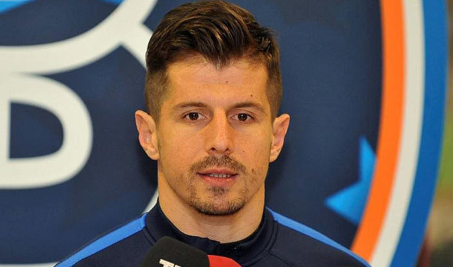 Emre Belözoğlu veda ediyor