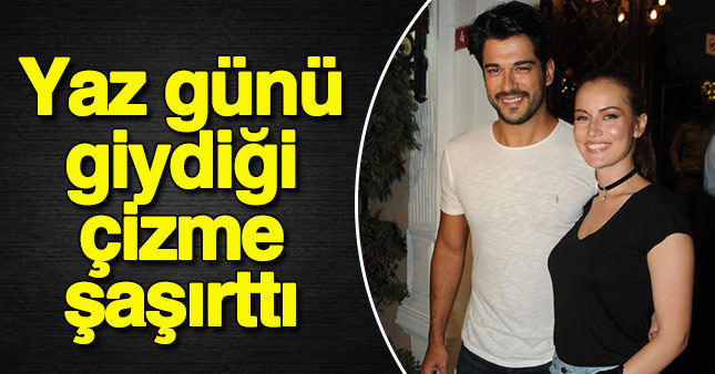 Fahriye Evcen, yaz günü uzun çizmeleriyle şaşırttı