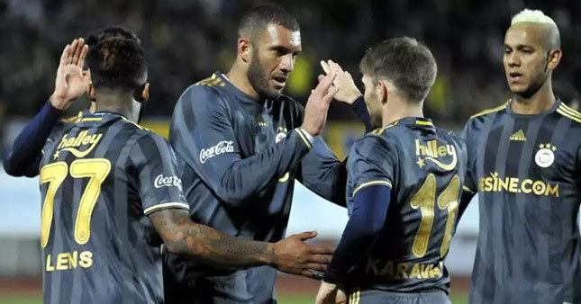 Fenerbahçe Adanaspor'u konuk ediyor