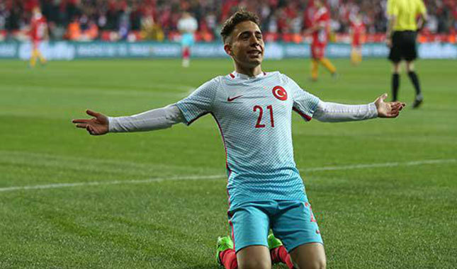 Fenerbahçe, Emre Mor'u ikna etti