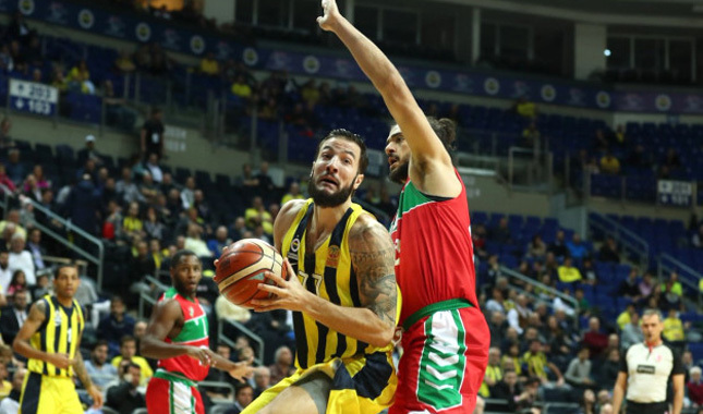 Fenerbahçe, Pınar Karşıyaka'yı devirdi