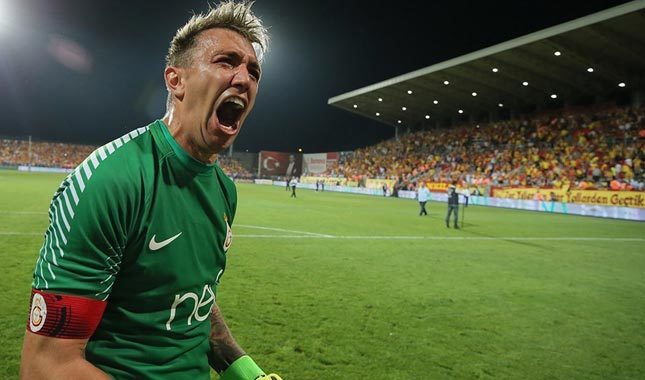Fernando Muslera 3. kez dalya diyecek