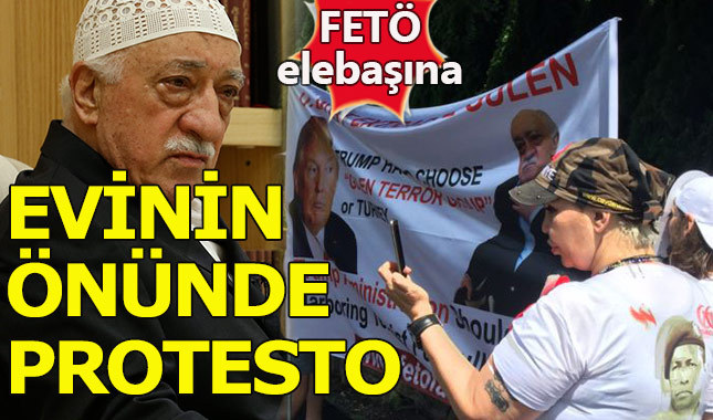 Fethullah Gülen'in evinin önünde 15 Temmuz protestosu