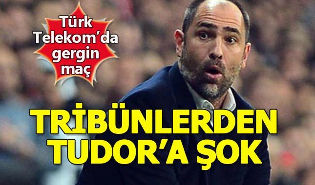 Galatasaray taraftarından iki isme protesto