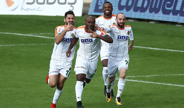Galatasaray'a Vagner Love müjdesi