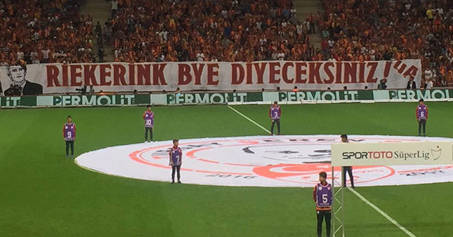 Galatasaray'da Riekerink topun ağzında