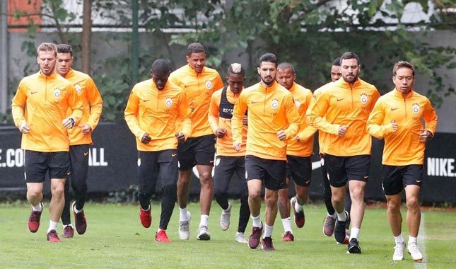 Galatasaray'da lig mesaisine başladı