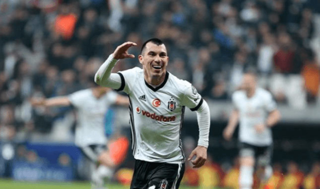 Gary Medel yuvadan uçuyor!