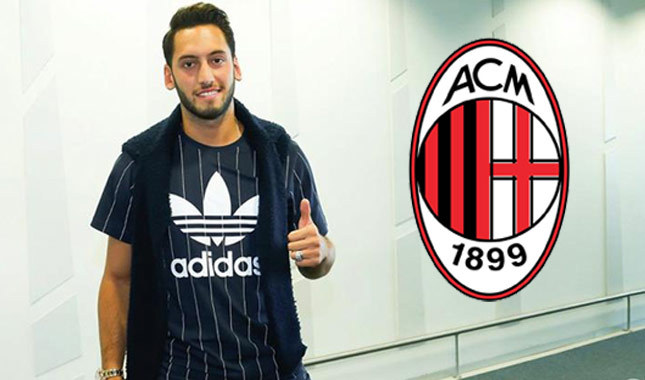 Hakan Çalhanoğlu Milan'a transfer oldu