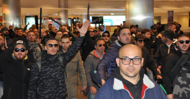 Havalimanında taşkınlık çıkardılar