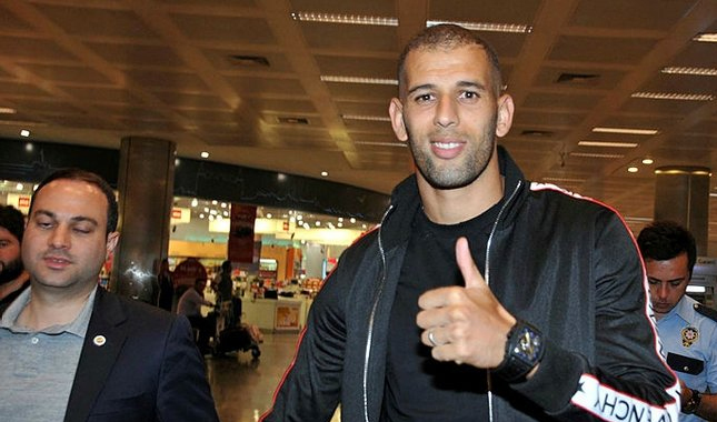 Islam Slimani İstanbul'a geldi