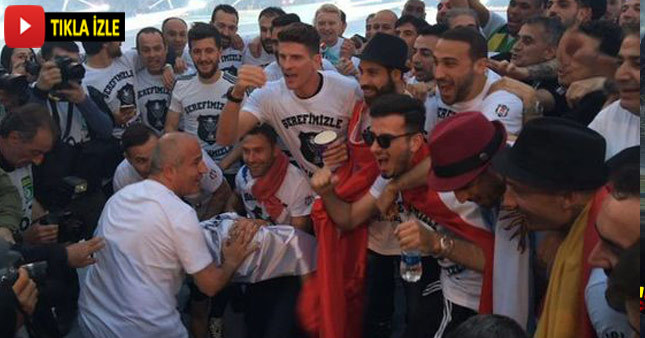 Karakartal Arena'da kupasını kaldırdı