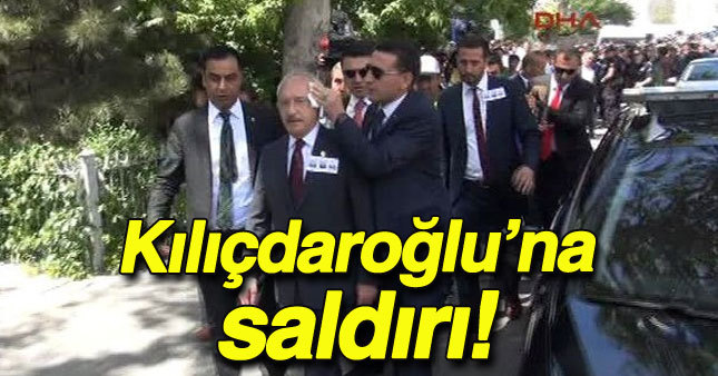 Kemal Kılıçdaroğlu'na şehit cenazesinde saldırı