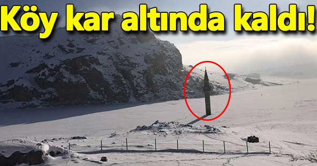 Köy kar altında kaldı!