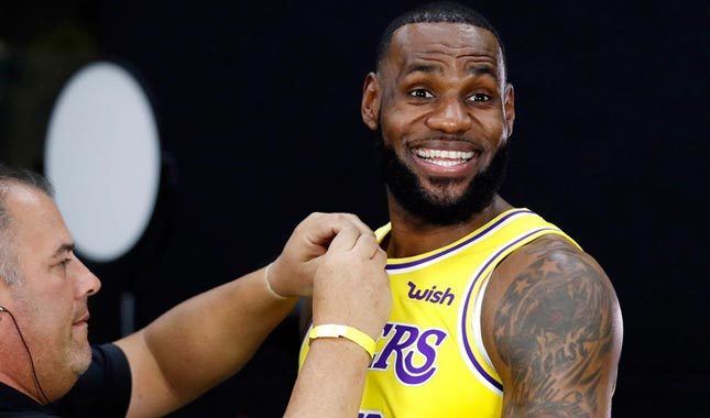 LeBron James'in galası el yakıyor