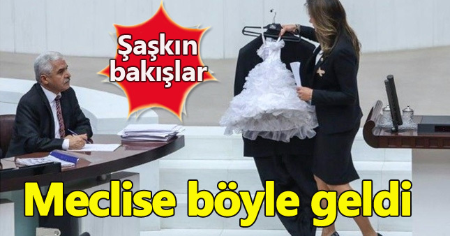 Meclis'te çocuk gelinliği ve damat kıyafetli protesto