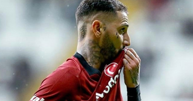 Quaresma, Beşiktaş'la sözleşme uzattı!