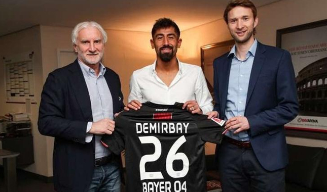 Resmen Bayer Leverkusen'de