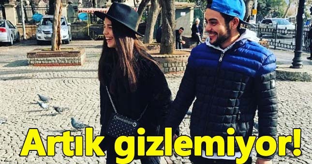 Rüzgar Erkoçlar sevgilisiyle el ele