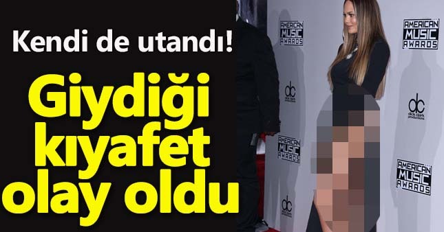 Ünlü yıldız, ödül törenine iç çamaşırsız katıldı
