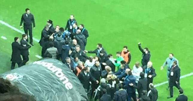 Vodafone Arena karıştı!