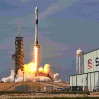 10 Haberleşme uydusu SpaceX tarafından yörüngeye gönderildi