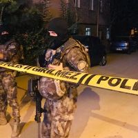 Adana'da polislere saldıran teröristler öldürüldü