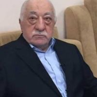 Akit yazarı Gülen'i Türkiye'ye davet etti