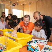 Amazon Türkiye, Hatay'daki "Gülümseten Hayaller" Projesi ile yaşama dokundu