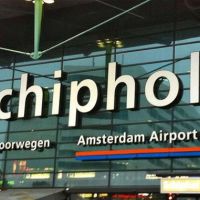 Amsterdam Schiphol Havalimanı'nda bomba paniği