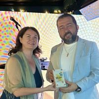 Anavarza Bal'ın Guinness rekoru sahibi “Dünyanın En Büyük Arı Oteli” projesine Altın TAMGA