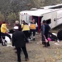 Ankara'da servis aracı kaza yaptı! 30 yaralı