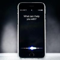 Apple, Siri konuşmalarını dinlediği için özür diledi
