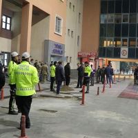 Batman'da askeri araç devrildi!